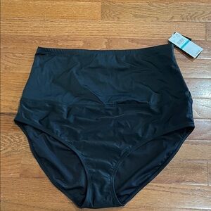 Island Escape size 16 High-Waisted Black Women's tummy control swim bottoms NWT